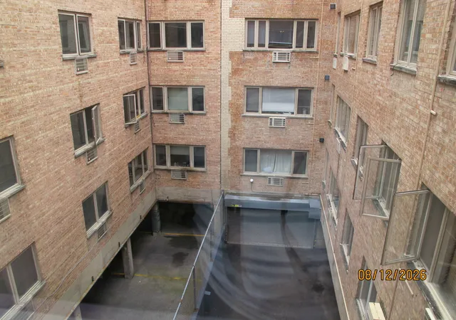 10th image of 426 W Barry Ave #409, Chicago, IL 60657 | MLS# 12733902