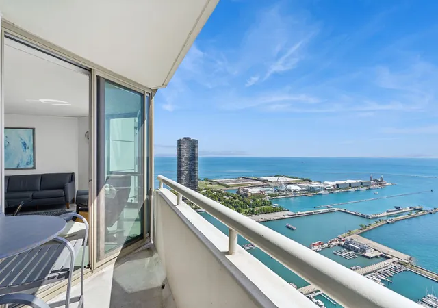 3rd image of 195 N Harbor Dr, Chicago, IL 60601