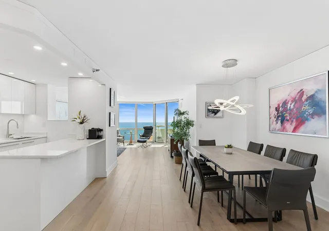 5th image of 195 N Harbor Dr, Chicago, IL 60601