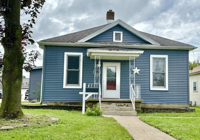 2nd image of 906 Van Buren St, Streator, IL 61364 | MLS# 12733931