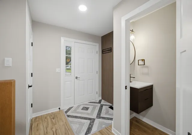4th image of 510 S Annandale Dr, Lake In The Hills, IL 60156 | MLS# 12733971