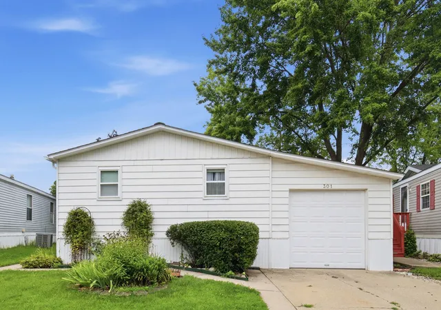 Photo 1 of Manufactured home for sale at 301 Shay Ct, Wheeling, IL 60090 | MLS# 12733974 | Listing updated on 2026-08-21