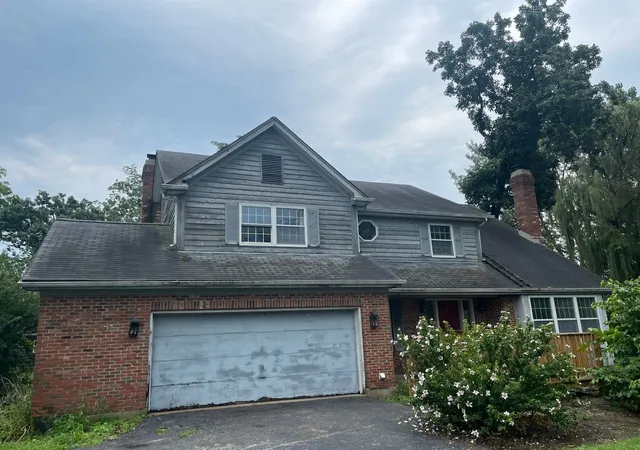 Photo 1 of Single family home for sale at 40w003 Russell Rd, Elgin, IL 60124 | MLS# 12734038 | Listing updated on 2026-08-20