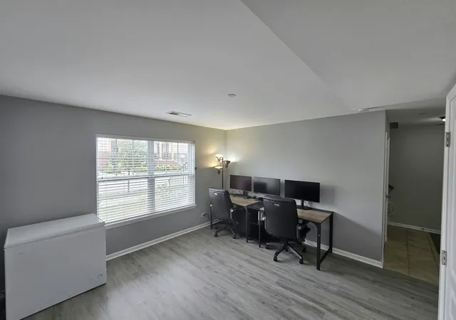 21st image of 208 Wildflower St, Des Plaines, IL 60016 | MLS# 12734068