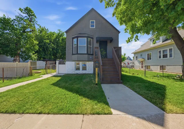 2nd image of 1232 Gunderson Ave, Berwyn, IL 60402 | MLS# 12734081
