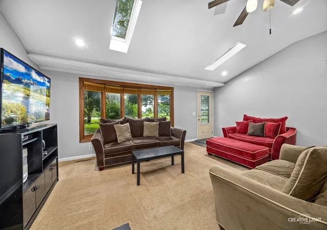 4th image of 4520 Douglas Rd, Oswego, IL 60543 | MLS# 12734087