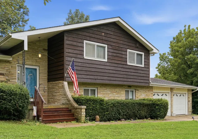 Photo 2 of Single family home for sale at 23853 Hazel Rd, Sterling, IL 61081 | MLS# 12734090 | Listing updated on 2026-08-21