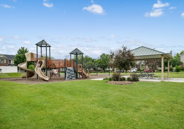 30th image of 9414 Taylor Ct, Orland Park, IL 60467 | MLS# 12734095