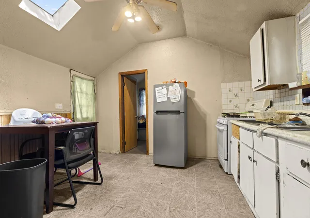 5th image of 417 N Longwood St, Rockford, IL 61107 | MLS# 12734173