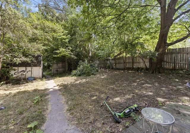 9th image of 417 N Longwood St, Rockford, IL 61107 | MLS# 12734173