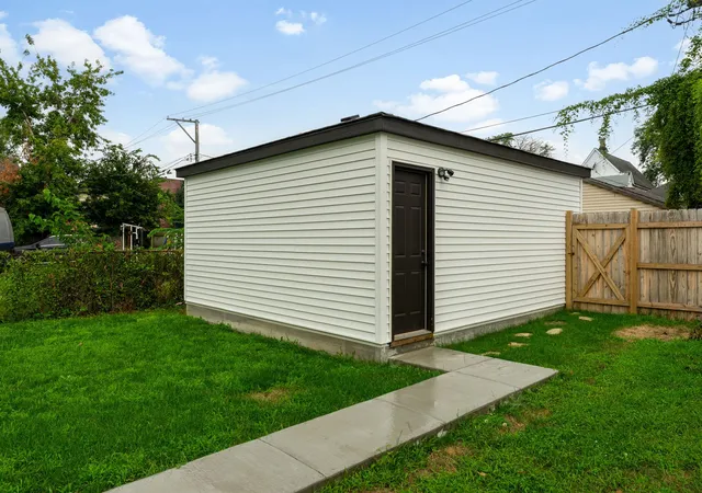 17th image of 412 S 12th Ave, Maywood, IL 60153 | MLS# 12734243