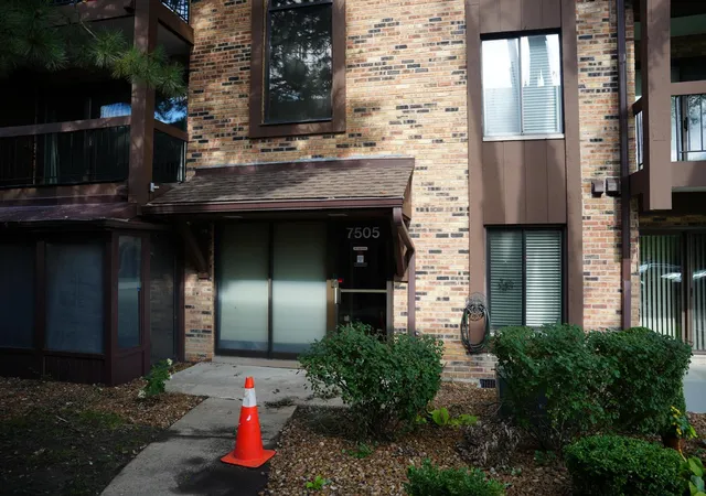 2nd image of 7505 175Th St, Tinley Park, IL 60477