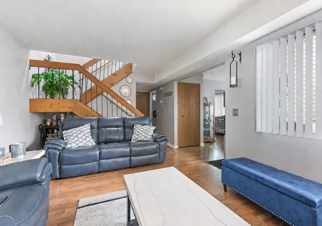 2nd image of 17 Fernwood Dr #E, Bolingbrook, IL 60440 | MLS# 12734261