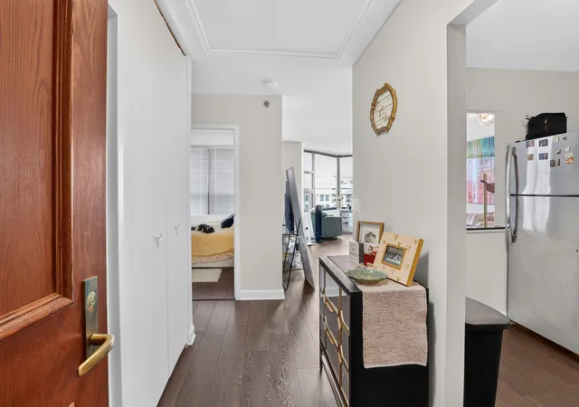 3rd image of 401 E Ontario St, Chicago, IL 60611