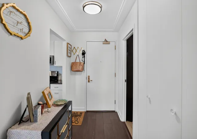 4th image of 401 E Ontario St, Chicago, IL 60611