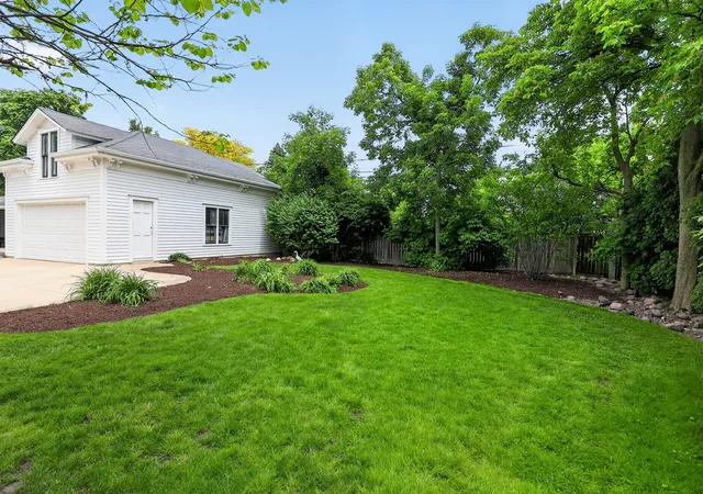 5th image of 319 N Lincoln St, Hinsdale, IL 60521 | MLS# 12734306