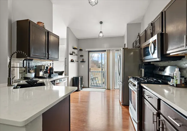 Photo 3 of Townhouse for sale at 2941 Woodside Dr, Joliet, IL 60431 | MLS# 12734327 | Listing updated on 2026-08-29