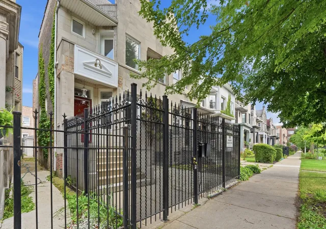 Single family home for sale at 6505 S Woodlawn Ave, Chicago, IL 60637 | MLS# 12734337