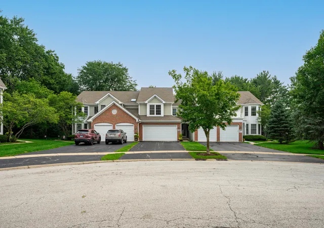 2nd image of 550 Bradbury Ln #550, Geneva, IL 60134 | MLS# 12734397