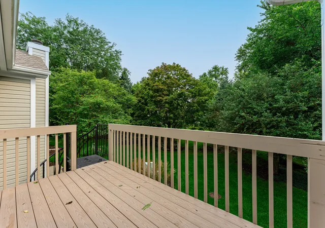 image of 550 Bradbury Ln, Geneva, IL 60134