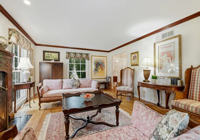 Photo 4 of Single family home for sale at 59 Sheffield Ln, Oak Brook, IL 60523 | MLS# 12734428 | Listing updated on 2026-08-25