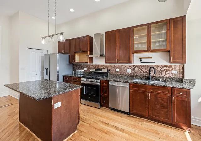 Photo 3 of Condo for sale at 5016 S King Dr #1E, Chicago, IL 60615 | MLS# 12734432 | Listing updated on 2026-08-26