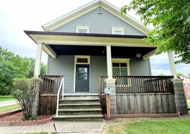1st image of 207 Cottage St, Streator, IL 61364 | MLS# 12734440
