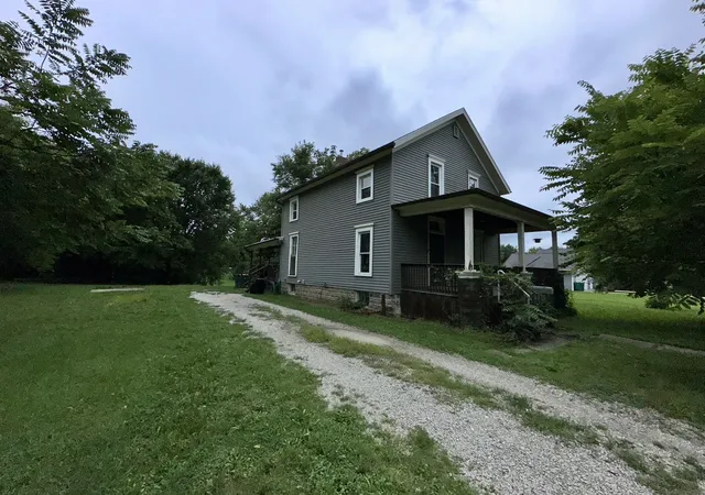 2nd image of 207 Cottage St, Streator, IL 61364 | MLS# 12734440