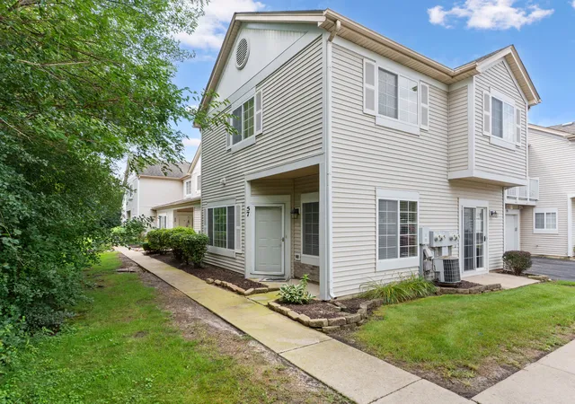 image of 57 Braxton Ln #57, Aurora, IL 60504 | MLS# 12734443