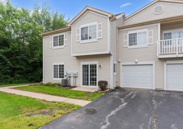 image of 57 Braxton Ln, Aurora, IL 60504