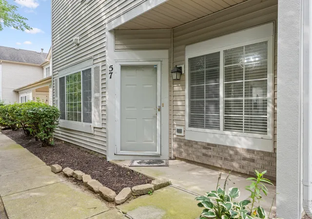 image of 57 Braxton Ln #57, Aurora, IL 60504 | MLS# 12734443