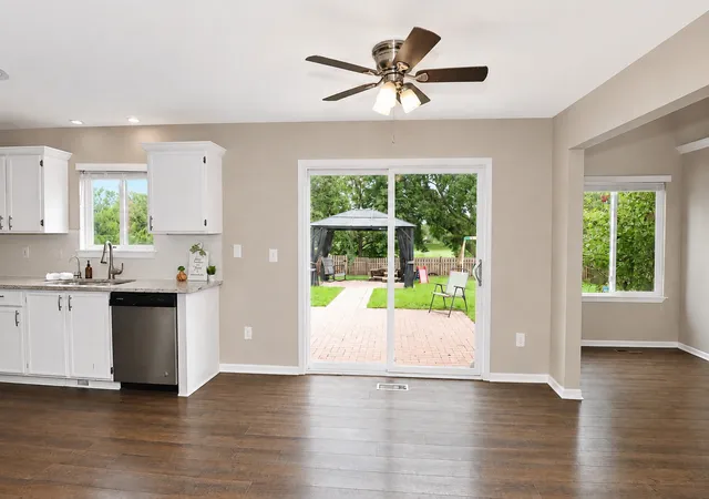 5th image of 21503 W Georgetown Dr, Plainfield, IL 60544 | MLS# 12734459