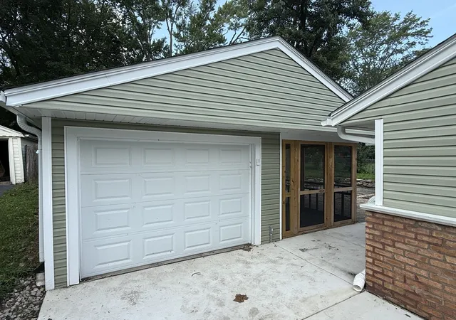 Photo 3 of Single family home for sale at 261 Miami St, Park Forest, IL 60466 | MLS# 12734475 | Listing updated on 2026-08-25
