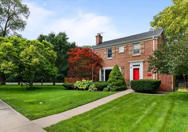 1st image of 2024 Ewing Ave, Evanston, IL 60201 | MLS# 12734481
