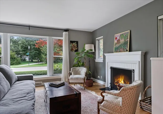 3rd image of 2024 Ewing Ave, Evanston, IL 60201 | MLS# 12734481