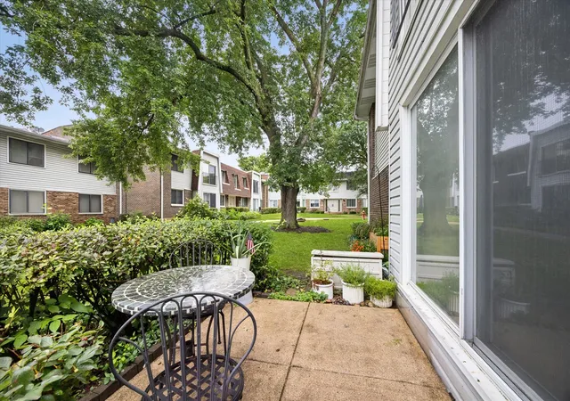 Photo 2 of Condo for sale at 2720 Mitchell Dr #4, Woodridge, IL 60517 | MLS# 12734508 | Listing updated on 2026-09-01