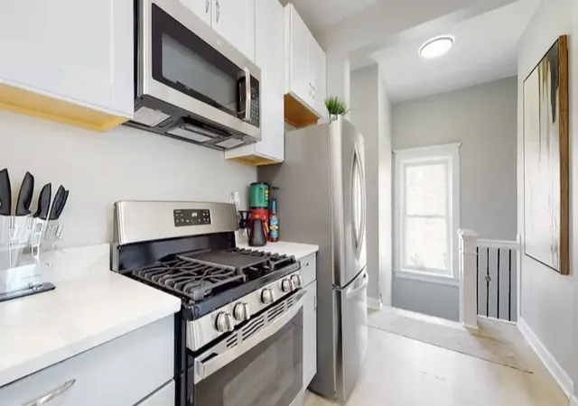 Listing Photo 5 - Condo for sale in building located at 1130 S Sacramento Blvd, Chicago, IL 60612