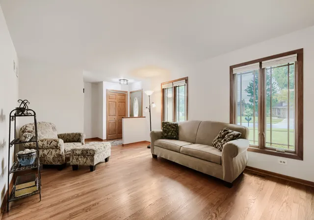 5th image of 16931 82Nd Ave, Tinley Park, IL 60477 | MLS# 12734516