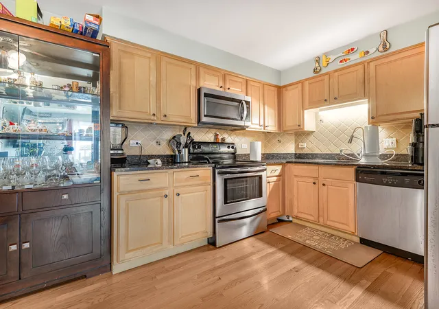 Photo 4 of Condo for sale at 7921 W Grand Ave #3C, Elmwood Park, IL 60707 | MLS# 12734530 | Listing updated on 2026-08-31