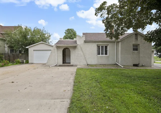 Photo 2 of Single family home for sale at 3801 22nd Avenue, Rock Island, IL 61201 | MLS# 12734534 | Listing updated on 2026-08-19