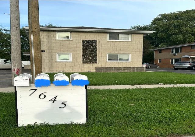 Photo 4 of Multi family home for sale at 7645 S Roberts Rd, Bridgeview, IL 60455 | MLS# 12734536 | Listing updated on 2026-09-03