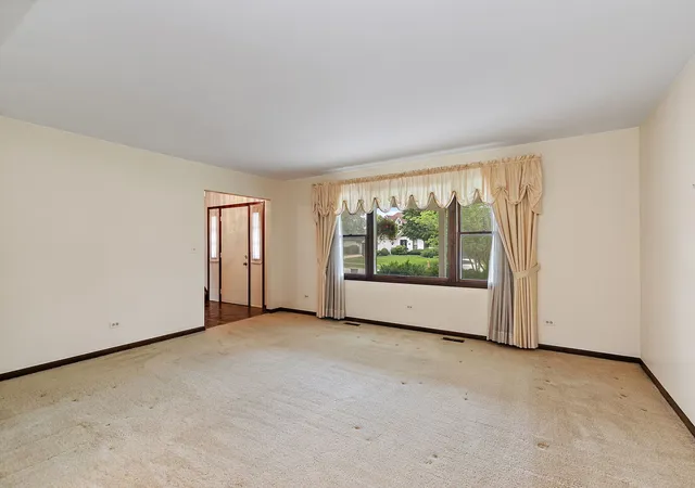 4th image of 1105 Beach Comber Dr, Schaumburg, IL 60193 | MLS# 12734560