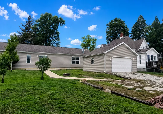 Photo 23 of Single family home for sale at 105 N Oak St, Villa Grove, IL 61956 | MLS# 12734577 | Listing updated on 2026-08-22