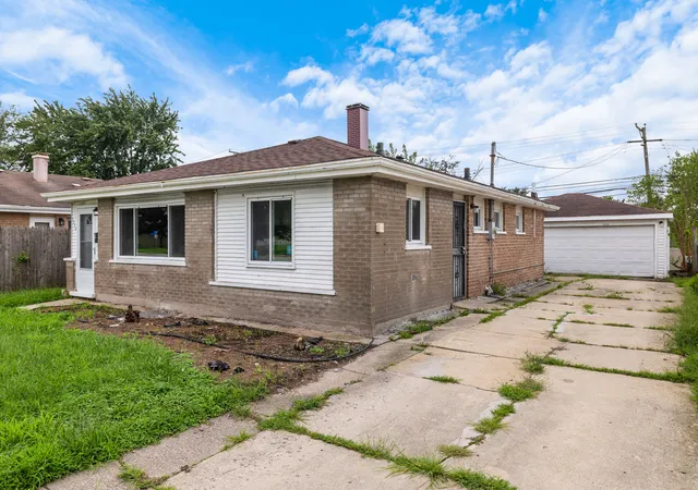 Photo 3 of Single family home for sale at 1278 Burnham Ave, Calumet City, IL 60409 | MLS# 12734586 | Listing updated on 2026-09-23