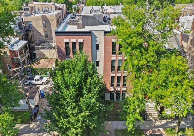 3rd image of 1320 W Lexington St, Chicago, IL 60607