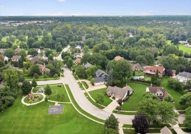 Photo 3 of Sale Pending at 644 Country Clb Dr, Itasca, IL 60143 | MLS# 12734645 | Listing updated on 2026-08-20