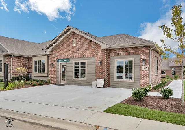Photo 2 of Townhouse for sale at 8869 Buffington Breakwater Dr, Frankfort, IL 60423 | MLS# 12734703 | Listing updated on 2026-08-26