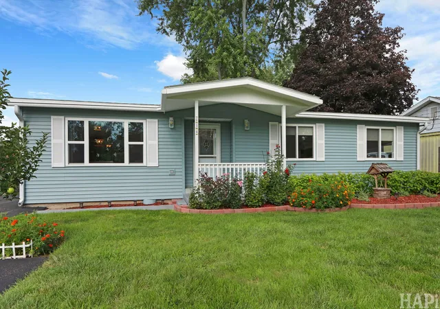3rd image of 614 Livingston St, Mc Henry, IL 60050 | MLS# 12734766