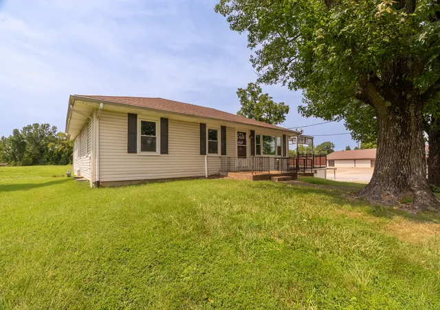 2nd image of 6717 Giant City Rd, Carbondale, IL 62902 | MLS# 12734768