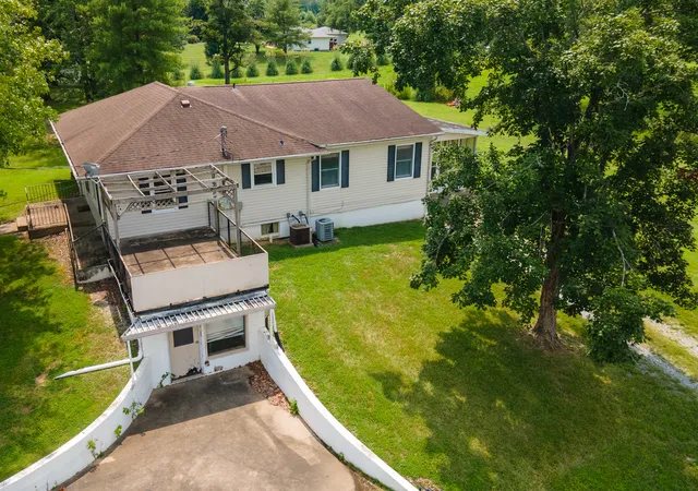 Listing Photo 2 - Condo for sale in building located at 6717 Giant City Rd, Carbondale, IL 62902 - Unit #